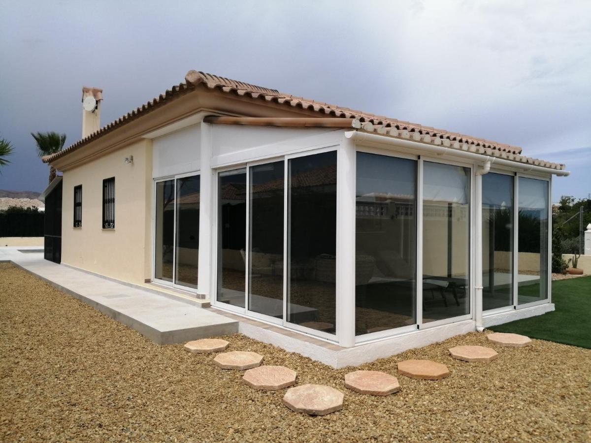 Villa Los Castos Immaculate 2-Bed Villa Arboleas Екстериор снимка