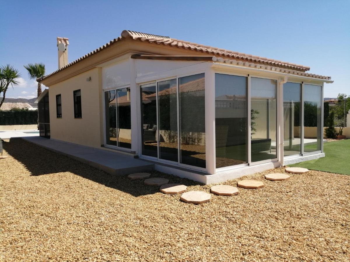 Villa Los Castos Immaculate 2-Bed Villa Arboleas Екстериор снимка