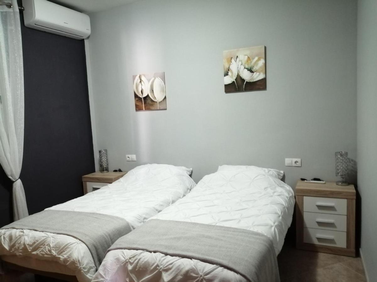 Villa Los Castos Immaculate 2-Bed Villa Arboleas Екстериор снимка