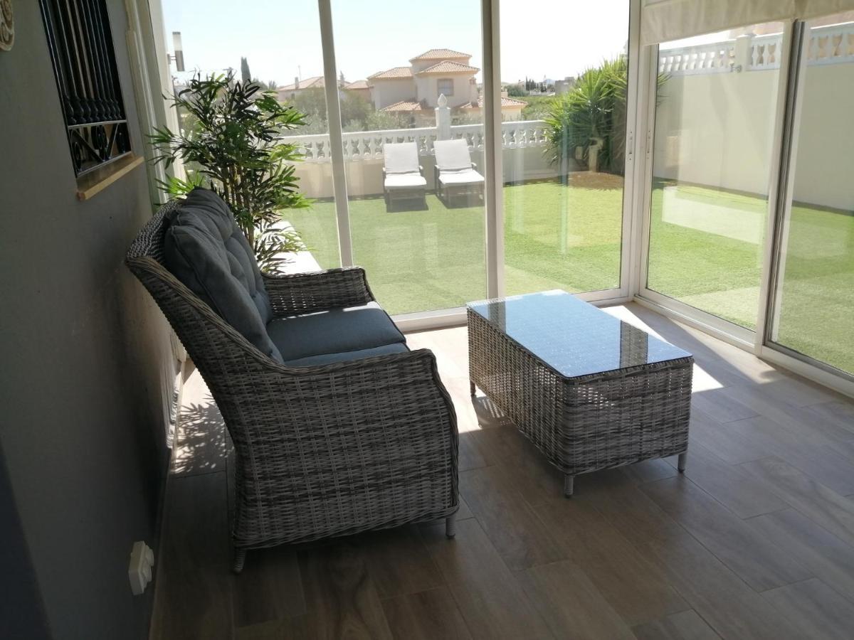 Villa Los Castos Immaculate 2-Bed Villa Arboleas Екстериор снимка