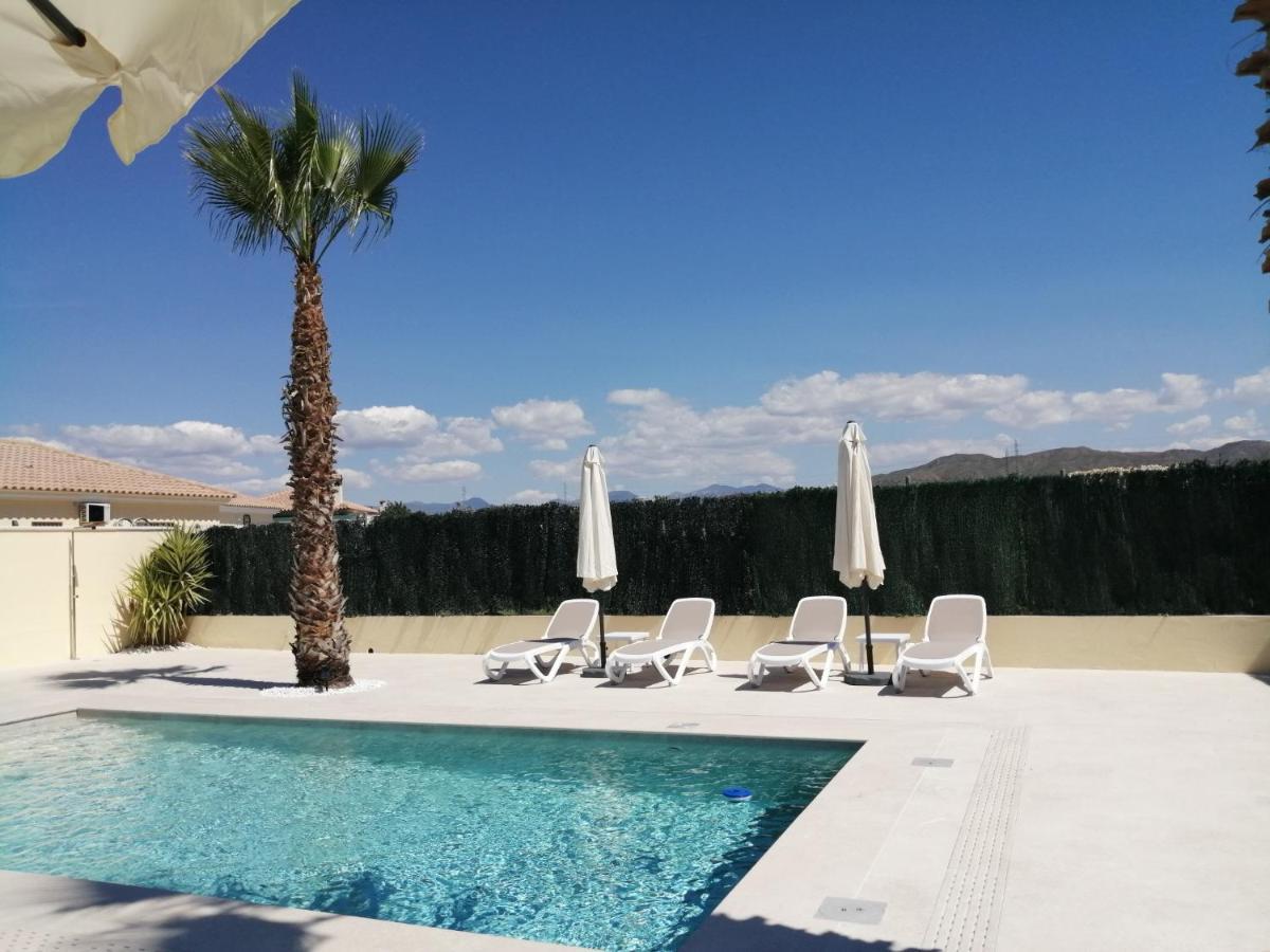 Villa Los Castos Immaculate 2-Bed Villa Arboleas Екстериор снимка