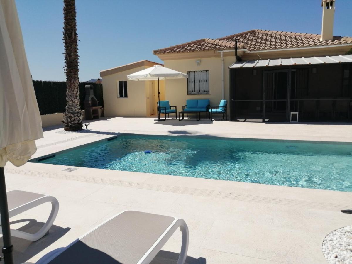 Villa Los Castos Immaculate 2-Bed Villa Arboleas Екстериор снимка
